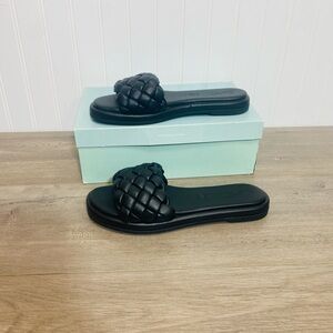 Use SEYCHELLES Women’s Bellissima Chunky Woven Vegan Leather Slide Sandals 7.5